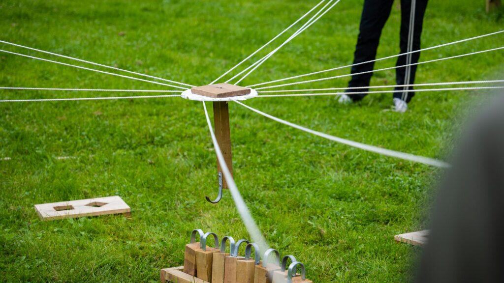 Uteaktivitet med spennende villmarksleker og naturbaserte aktiviteter på Sotra Villmarkssenter.